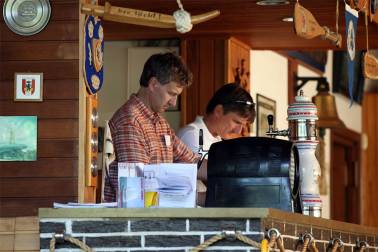 Bild: Brueder-am-Tresen